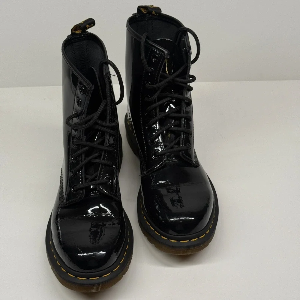 Dr. Martens 1460 Men's Boots Lace Up Black Patent Leather Round Toe Size 7